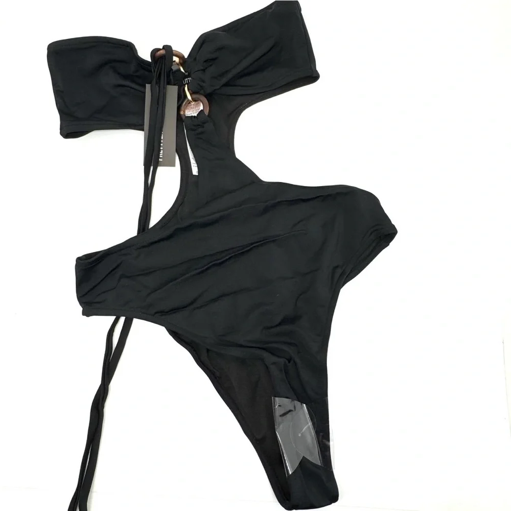 PrettyLittleThing bold black